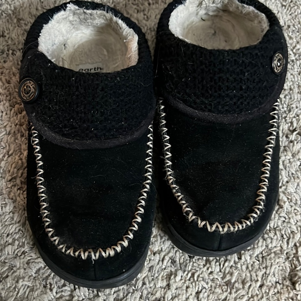 Earth origins slippers